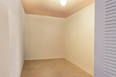 Condo in Coral Springs, Florida, 3 bedrooms № 2081638 - photo 8