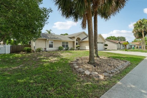 House in Deltona, Florida 3 bedrooms, 142.23 sq.m. № 2199726 - photo 20