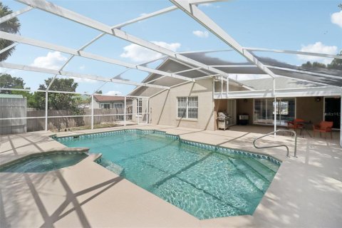 House in Deltona, Florida 3 bedrooms, 142.23 sq.m. № 2199726 - photo 18