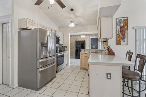 House in Deltona, Florida 3 bedrooms, 142.23 sq.m. № 2199726 - photo 5