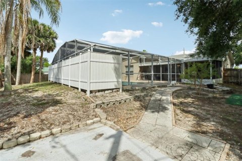 House in Deltona, Florida 3 bedrooms, 142.23 sq.m. № 2199726 - photo 19