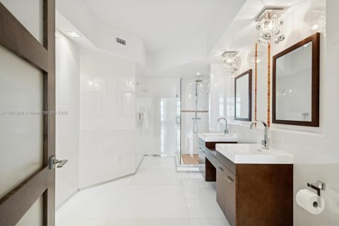 Copropriété à vendre à Lauderdale-by-the-Sea, Floride: 3 chambres, 297.29 m2 № 1974160 - photo 14