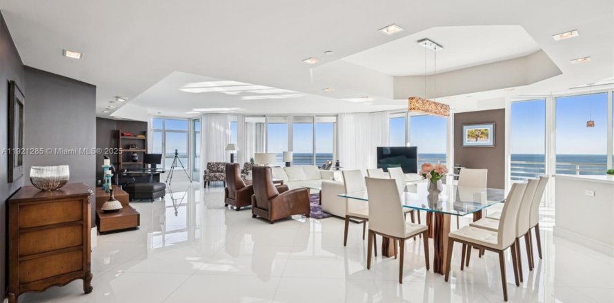 Condo à Lauderdale-by-the-Sea, Floride, 3 chambres  № 1974160