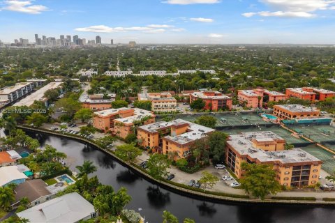 Condominio en venta en Fort Lauderdale, Florida, 3 dormitorios, 138.98 m2 № 1992941 - foto 29