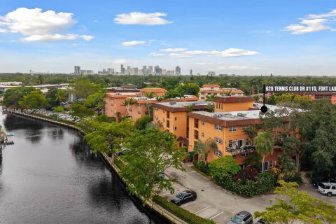 Condominio en venta en Fort Lauderdale, Florida, 3 dormitorios, 138.98 m2 № 1992941 - foto 24