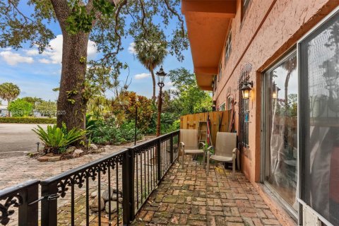 Condominio en venta en Fort Lauderdale, Florida, 3 dormitorios, 138.98 m2 № 1992941 - foto 8