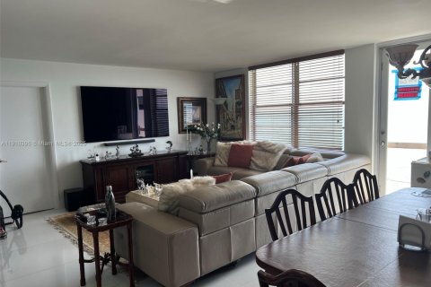 Condominio en venta en Surfside, Florida, 2 dormitorios, 120.68 m2 № 1966007 - foto 20