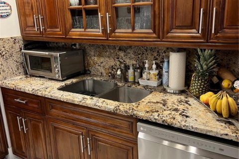 Condominio en venta en Surfside, Florida, 2 dormitorios, 120.68 m2 № 1966007 - foto 13