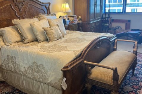 Condominio en venta en Surfside, Florida, 2 dormitorios, 120.68 m2 № 1966007 - foto 29