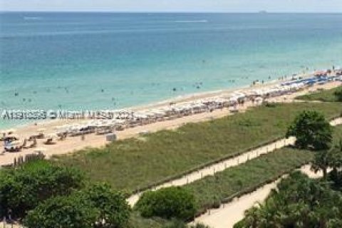 Condominio en venta en Surfside, Florida, 2 dormitorios, 120.68 m2 № 1966007 - foto 5