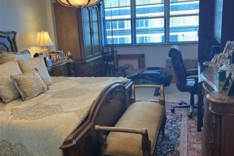 Condominio en venta en Surfside, Florida, 2 dormitorios, 120.68 m2 № 1966007 - foto 28