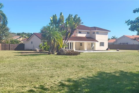Villa ou maison à vendre à Miami, Floride: 5 chambres, 303.88 m2 № 2021820 - photo 5