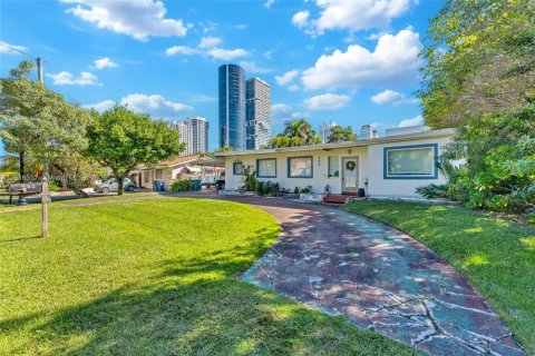 Casa en venta en Sunny Isles Beach, Florida, 2 dormitorios, 130.06 m2 № 2018348 - foto 9