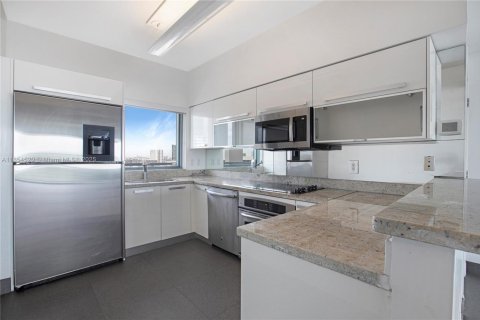 Copropriété à louer à Miami, Floride: 2 chambres, 107.58 m2 № 1874857 - photo 4