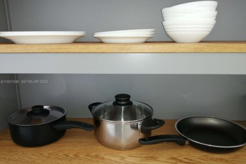 Снять в аренду кондоминиум в Холливуд, Флорида 44.04м2, № 1990449 - фото 5