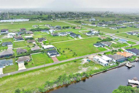 Купить земельный участок в Кейп-Корал, Флорида № 2022465 - фото 29