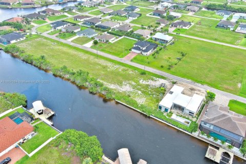 Купить земельный участок в Кейп-Корал, Флорида № 2022465 - фото 26