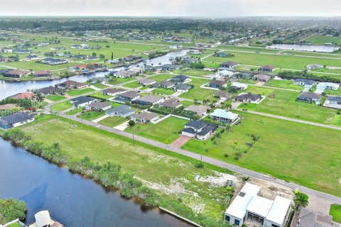 Купить земельный участок в Кейп-Корал, Флорида № 2022465 - фото 25