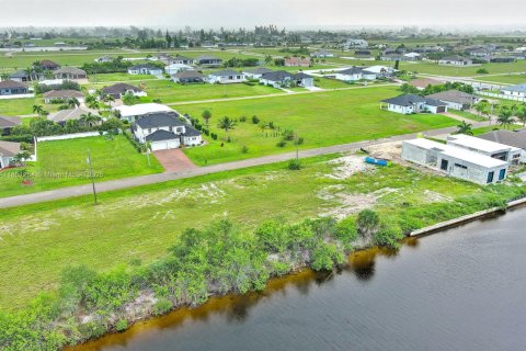 Купить земельный участок в Кейп-Корал, Флорида № 2022465 - фото 30