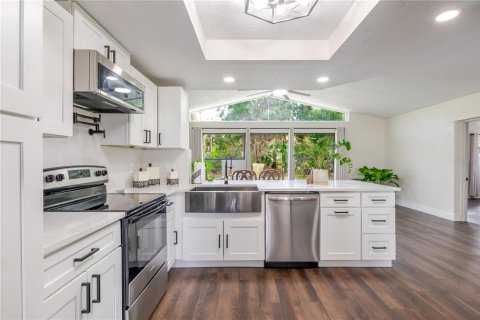 Casa en venta en New Port Richey, Florida, 3 dormitorios, 159.23 m2 № 2166366 - foto 19