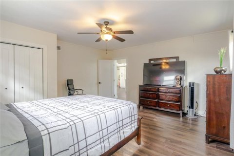 Casa en venta en New Port Richey, Florida, 3 dormitorios, 159.23 m2 № 2166366 - foto 28