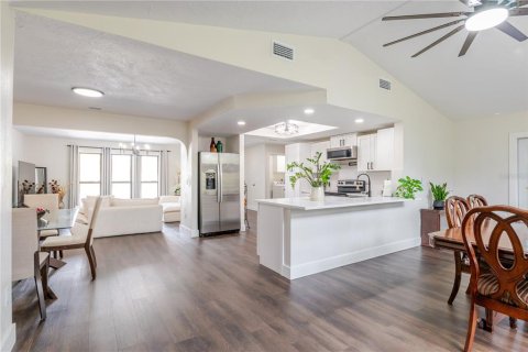 Casa en venta en New Port Richey, Florida, 3 dormitorios, 159.23 m2 № 2166366 - foto 21