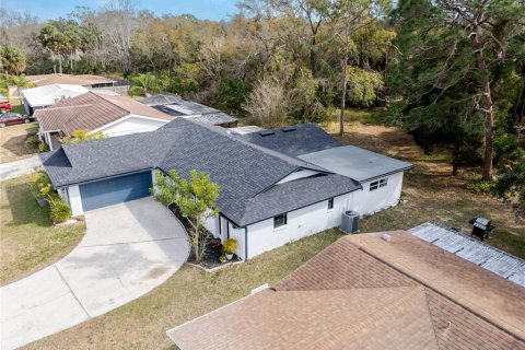 Casa en venta en New Port Richey, Florida, 3 dormitorios, 159.23 m2 № 2166366 - foto 5