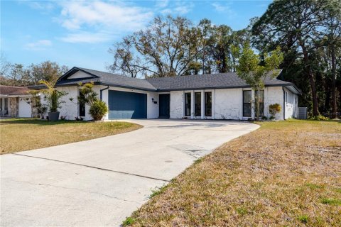 Casa en New Port Richey, Florida 3 dormitorios, 159.23 m2 № 2166366