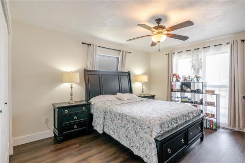Casa en venta en New Port Richey, Florida, 3 dormitorios, 159.23 m2 № 2166366 - foto 29