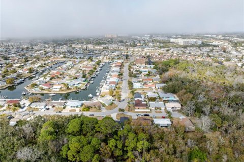 Casa en venta en New Port Richey, Florida, 3 dormitorios, 159.23 m2 № 2166366 - foto 6