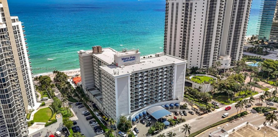 Studio à Condo à Sunny Isles Beach, Floride № 1955748