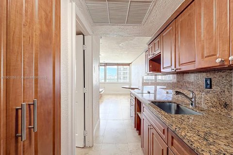 Copropriété à vendre à Sunny Isles Beach, Floride: 33.44 m2 № 1955748 - photo 7