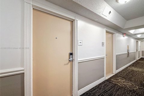 Copropriété à vendre à Sunny Isles Beach, Floride: 33.44 m2 № 1955748 - photo 4