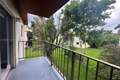 Copropriété à louer à Miami, Floride: 2 chambres, 84.08 m2 № 2048258 - photo 5