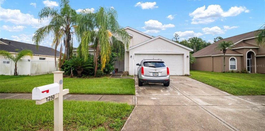 House in Wesley Chapel, Florida 5 bedrooms, 163.14 sq.m. № 1838317