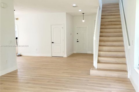 House in Homestead, Florida 4 bedrooms, 199.37 sq.m. № 1822061 - photo 21