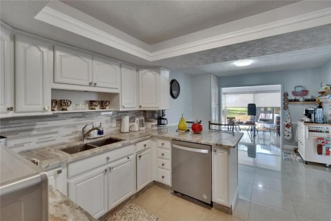 House in Valrico, Florida 4 bedrooms, 253.81 sq.m. № 1679591 - photo 25