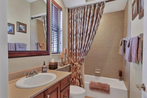 House in Sarasota, Florida 5 bedrooms, 342.44 sq.m. № 1901400 - photo 30