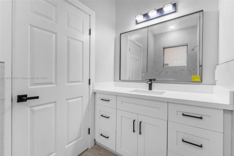 Casa en alquiler en Miami, Florida, 4 dormitorios, 135.08 m2 № 1980981 - foto 22