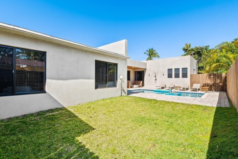 Casa en alquiler en Fort Lauderdale, Florida, 4 dormitorios, 241.36 m2 № 1103560 - foto 1