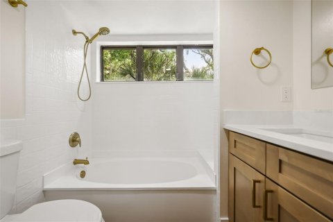 Condo in Orlando, Florida, 3 bedrooms № 2222502 - photo 24