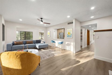 Condo in Orlando, Florida, 3 bedrooms № 2222502 - photo 5