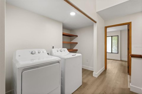Condo in Orlando, Florida, 3 bedrooms № 2222502 - photo 25