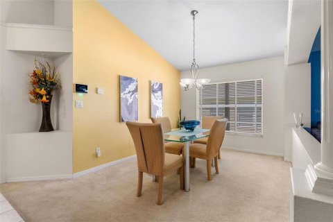 House in Apopka, Florida 3 bedrooms, 167.04 sq.m. № 1900066 - photo 6
