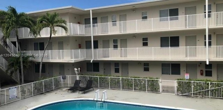 Apartment in Miami, Florida 1 bedroom № 2184661