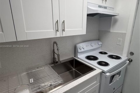 Apartment in Miami, Florida 1 bedroom № 2184661 - photo 6