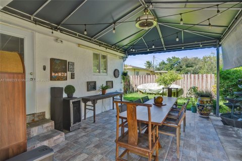 Купить виллу или дом в Майами, Флорида 3 спальни, 112.41м2, № 1942396 - фото 21