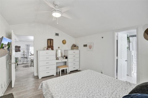 Купить виллу или дом в Майами, Флорида 3 спальни, 112.41м2, № 1942396 - фото 12