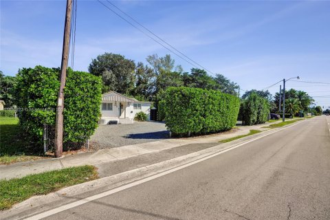 Купить виллу или дом в Майами, Флорида 3 спальни, 112.41м2, № 1942396 - фото 26