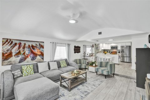 Купить виллу или дом в Майами, Флорида 3 спальни, 112.41м2, № 1942396 - фото 3